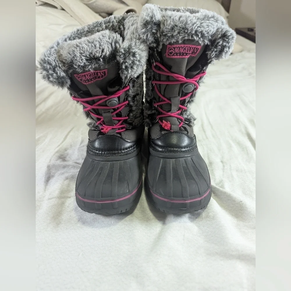 Magellan Outdoors Girls Winter Snow Boots Gray Faux Fur Size 2D